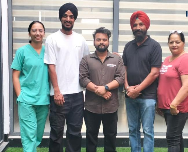 Arshdeep Singh with the KASSNS team